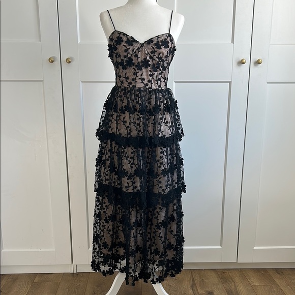 Endless Rose Elegant Black Lace Sweetheart Neckline Dress | Medium - Picture 4 of 10